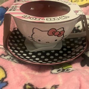 NWT Hello Kitty Tea cup and Saucer Set
